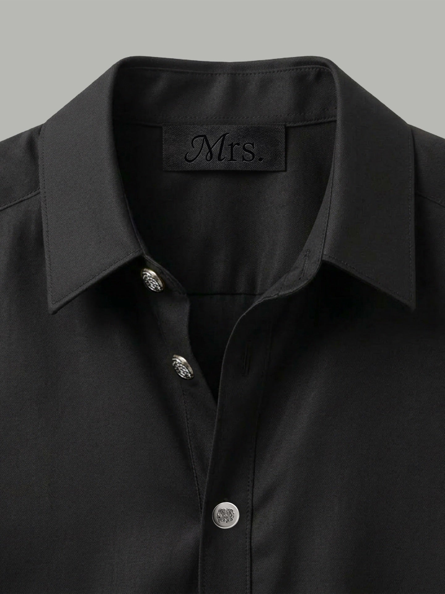 Short Sleeve Shirt with Silver Collar Detail - Black