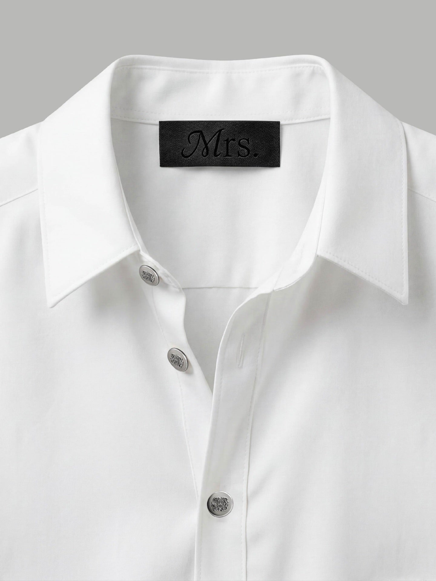 Short Sleeve Shirt with Silver Collar Detail - White